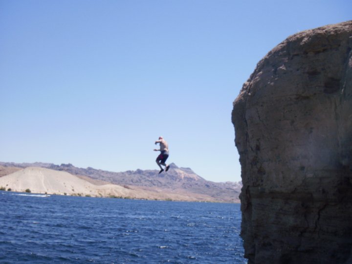 Click image for larger version

Name:	Bull jumping.jpg
Views:	1
Size:	50.8 KB
ID:	11438